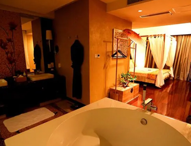 武汉洪山养生会所的黄昏恋：当爱情遇上八十岁